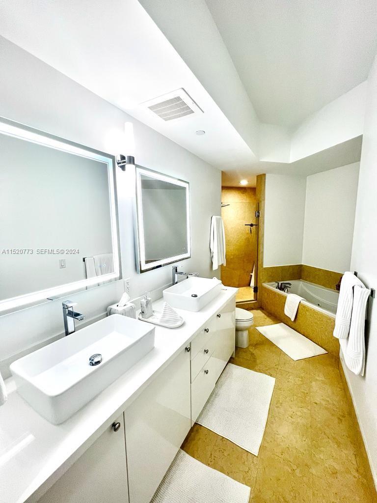 19900 E Country Club Drive Ph20 Property Photo 19