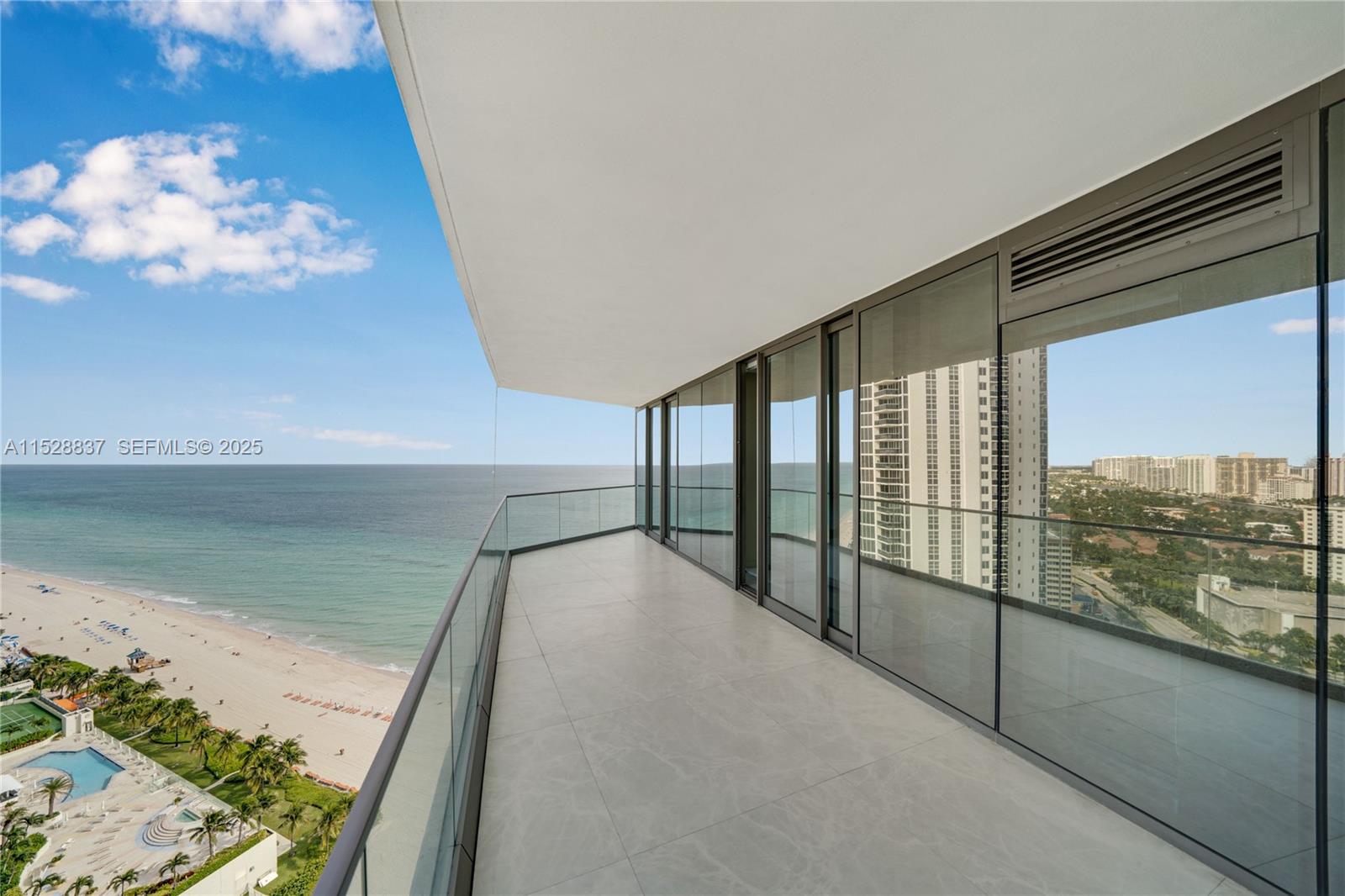 18975 Collins Avenue 2000 Property Photo 7