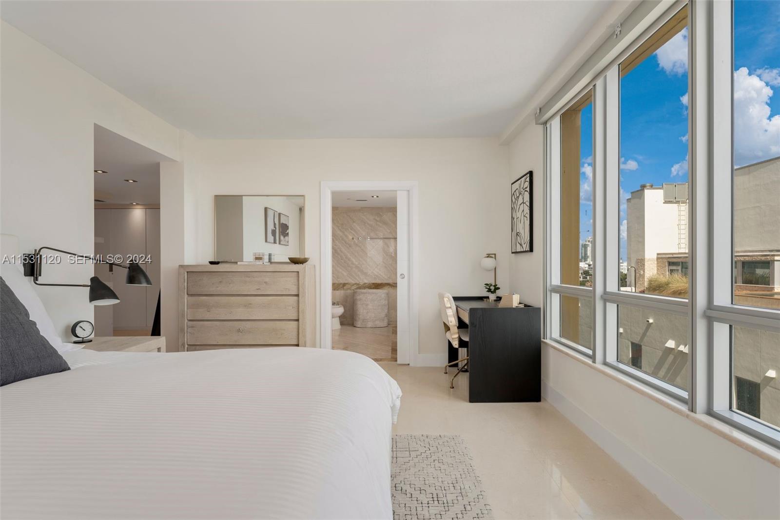 101 Ocean Drive 907 Property Photo 15