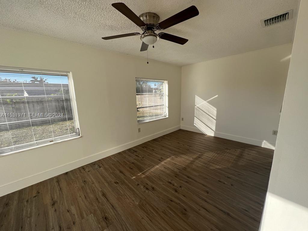 11520 Nw 31st Place Property Photo 13
