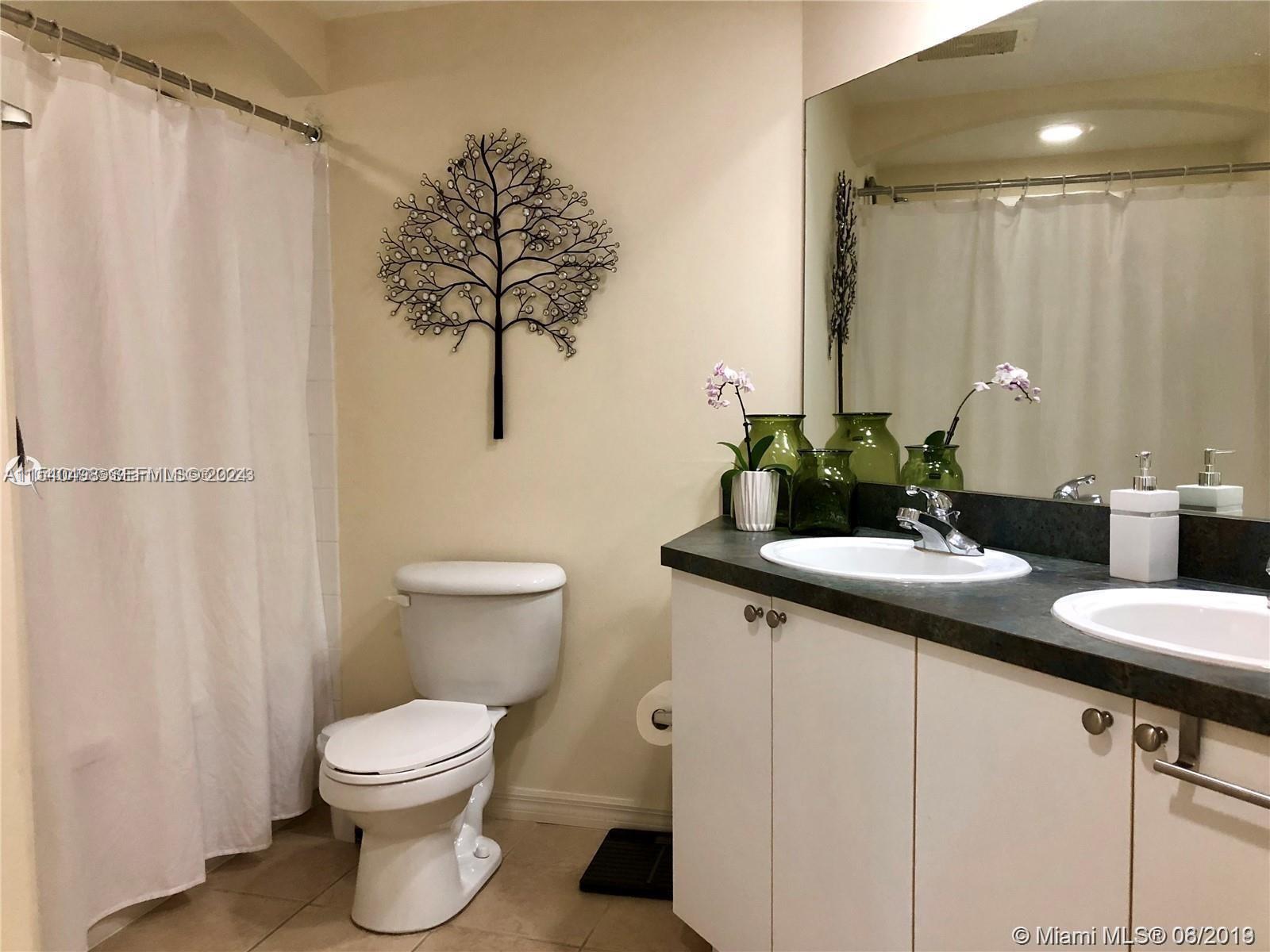 9172 Collins Avenue 13 Property Photo 7
