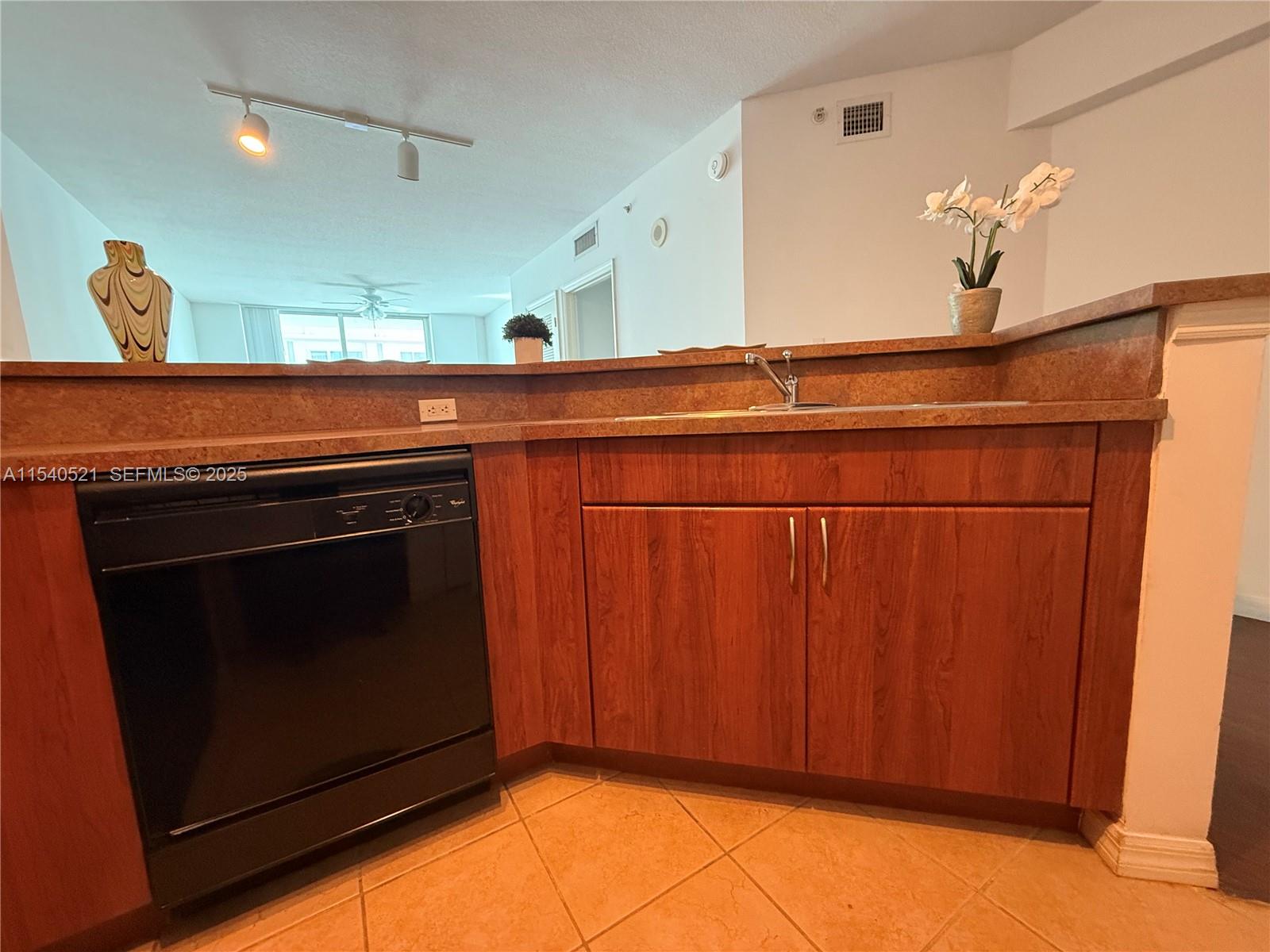 9201 Collins Avenue 1023 Property Photo 11