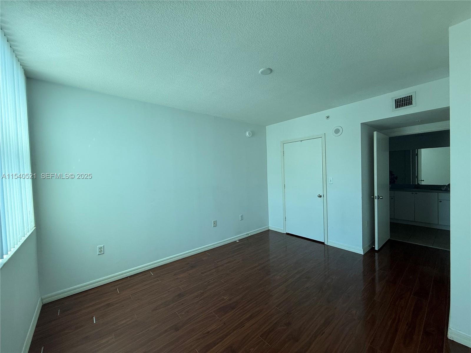 9201 Collins Avenue 1023 Property Photo 18