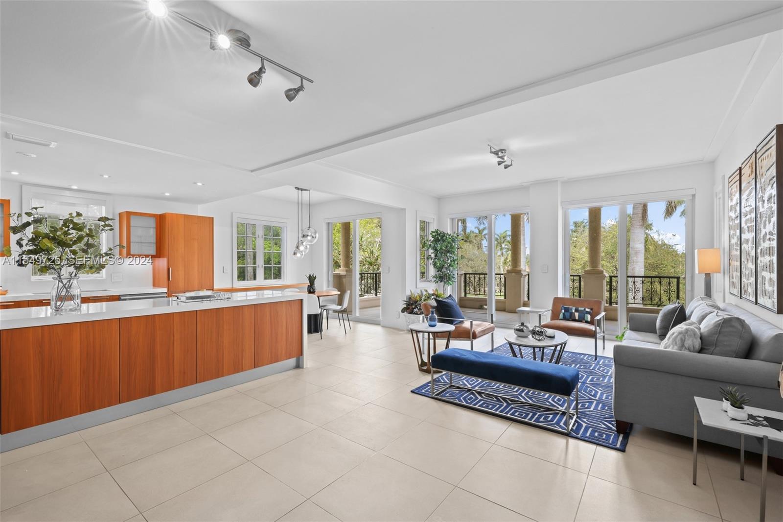 19127 Fisher Island Drive 19127 Property Photo 5
