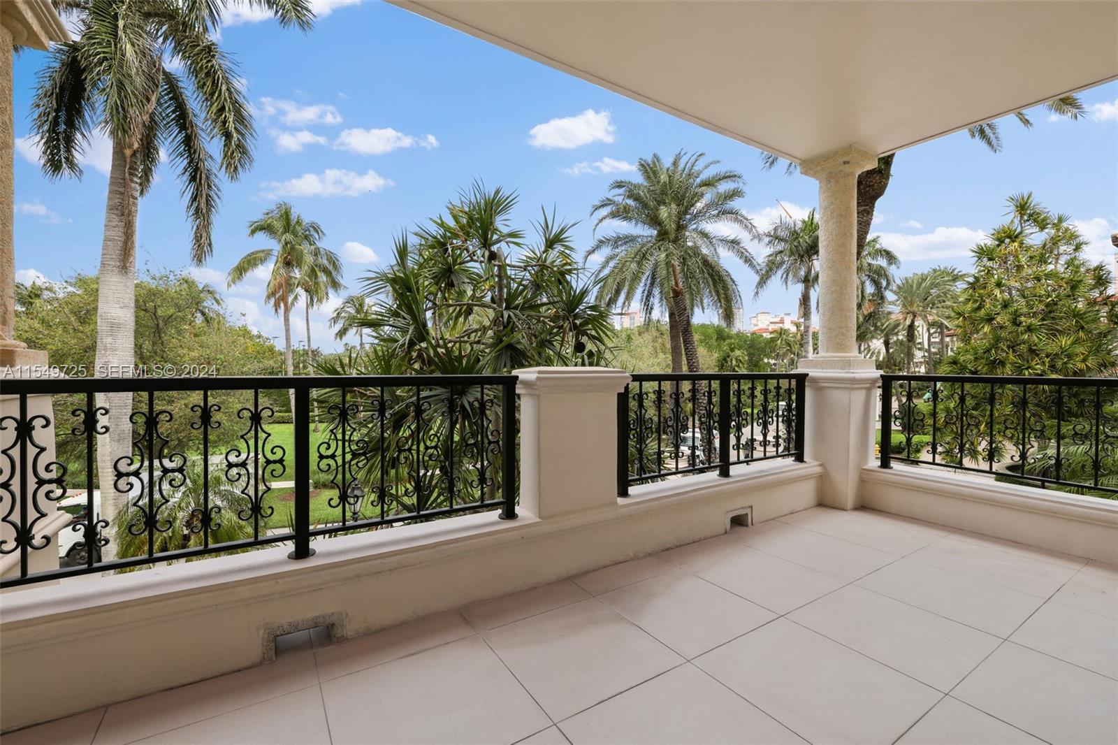 19127 Fisher Island Drive 19127 Property Photo 37