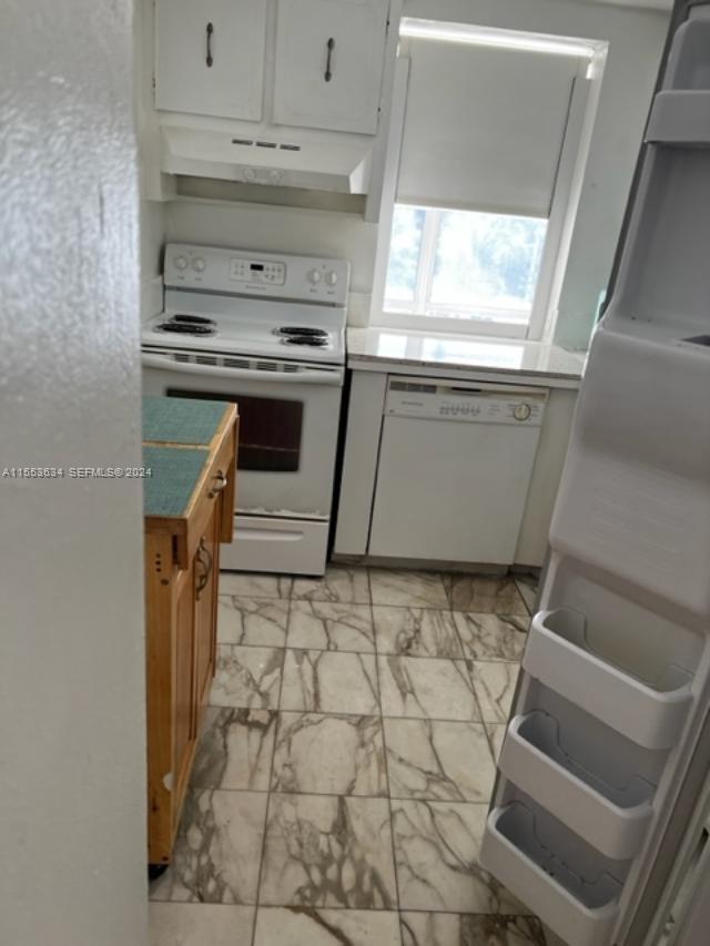 17560 Atlantic Boulevard 301 Property Photo 6