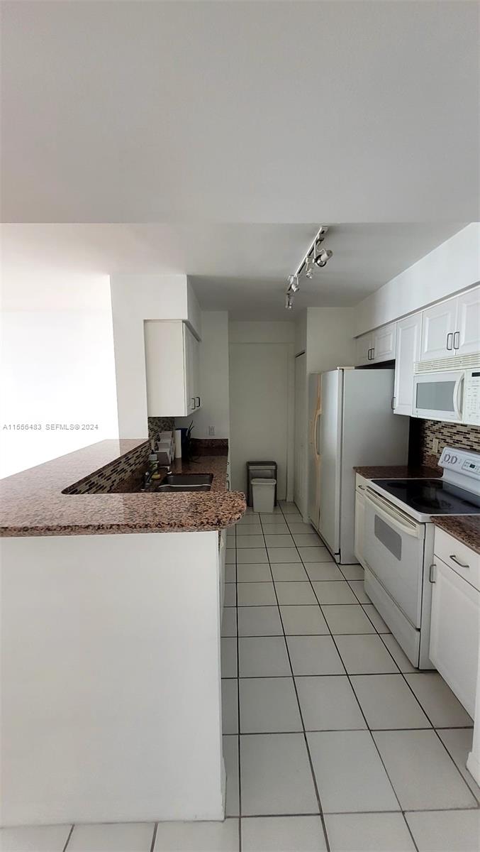 1155 Brickell Bay Drive 2805 Property Photo 1