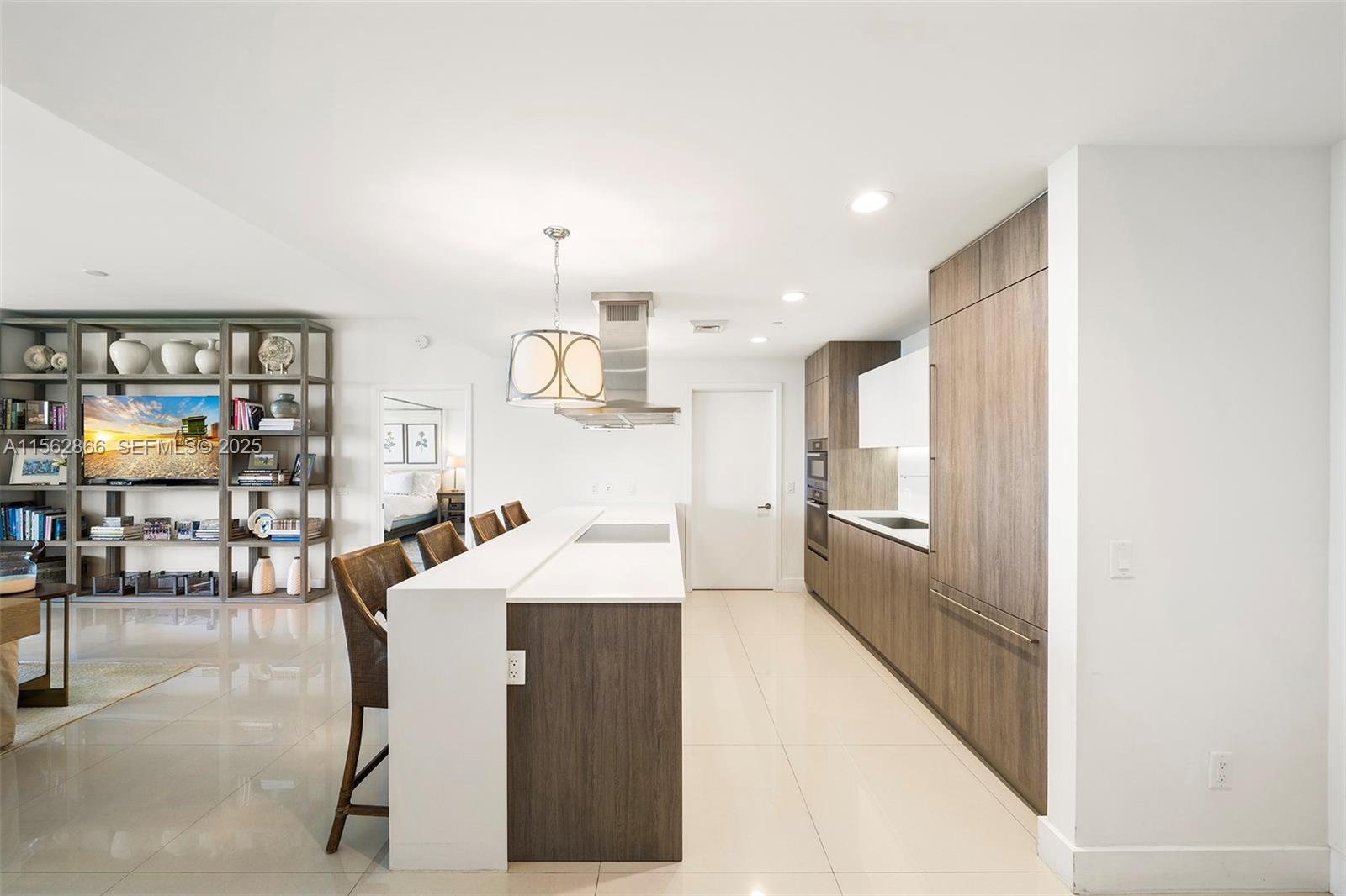 360 Ocean Drive 905s Property Photo 7
