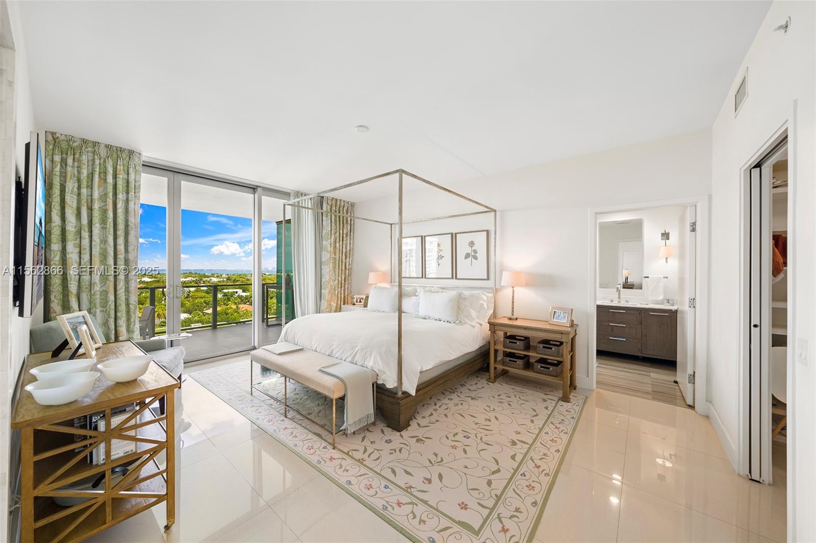 360 Ocean Drive 905s Property Photo 9