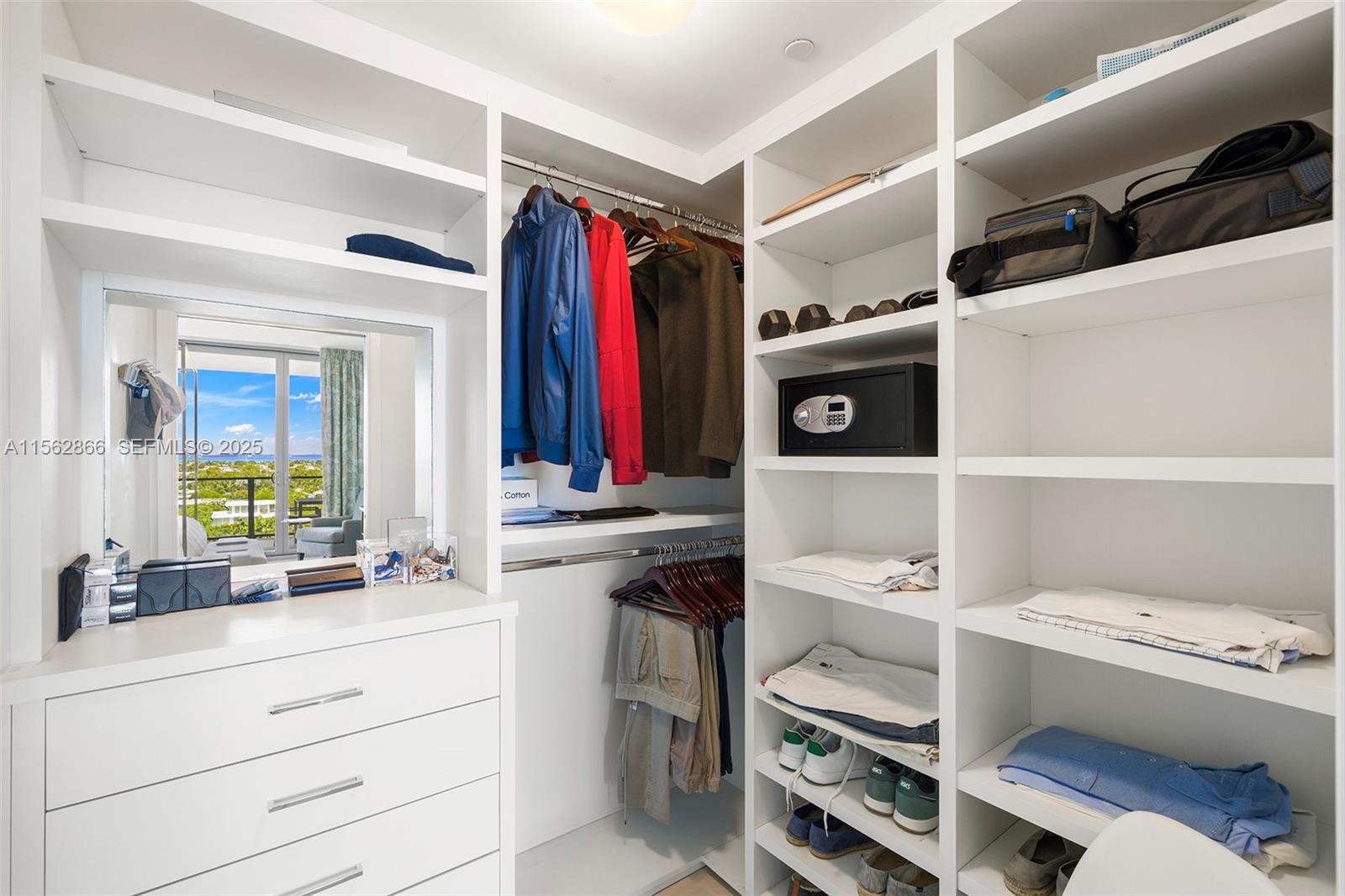360 Ocean Drive 905s Property Photo 13
