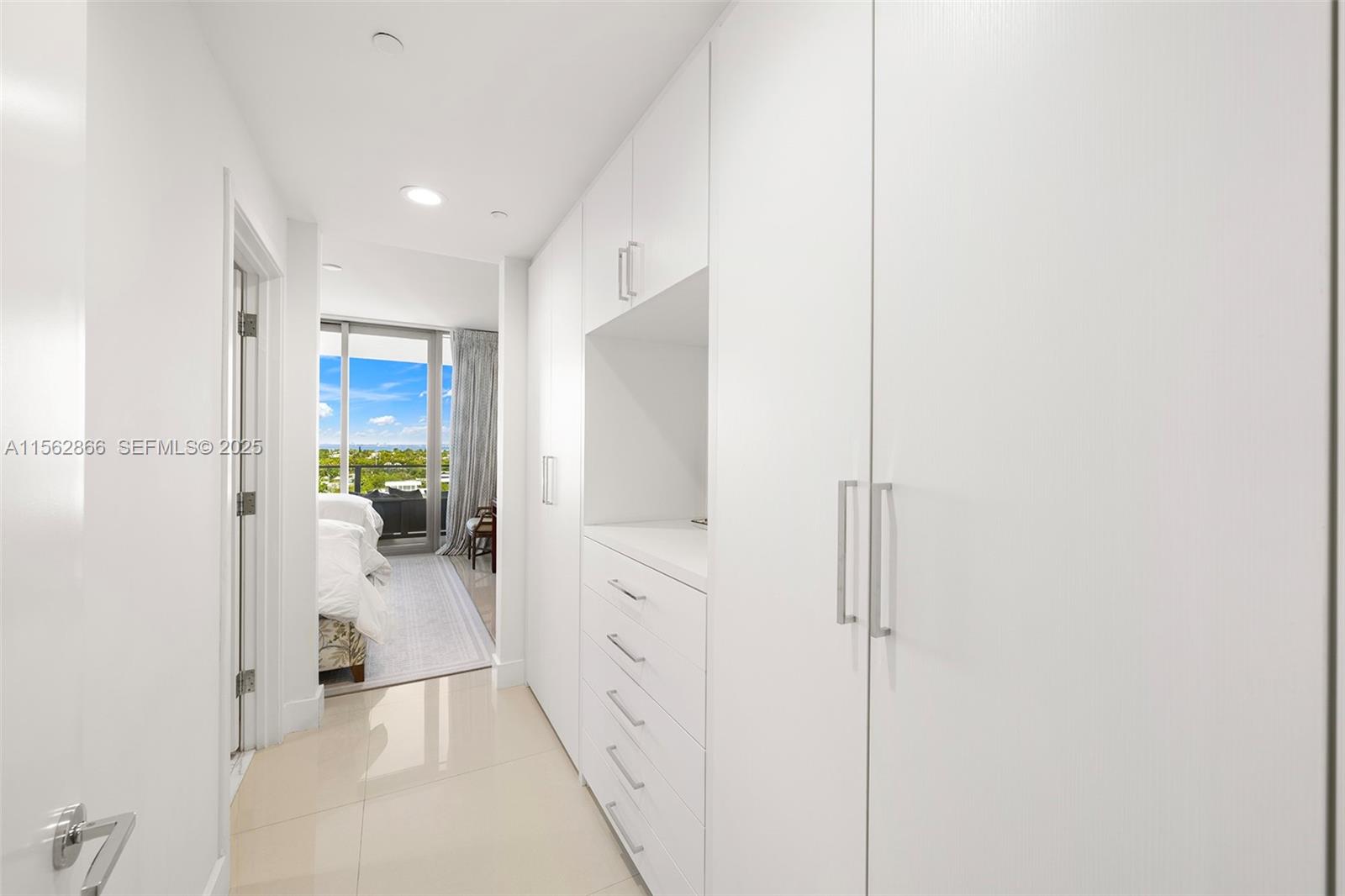 360 Ocean Drive 905s Property Photo 16