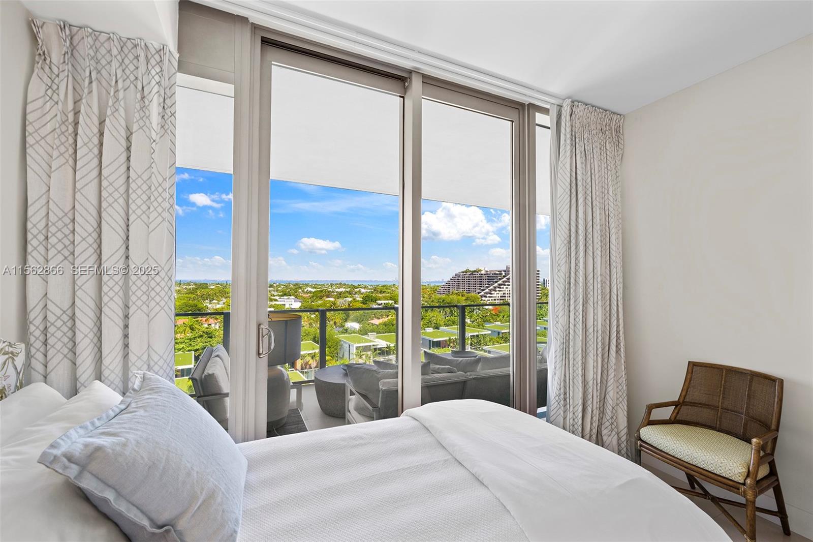 360 Ocean Drive 905s Property Photo 18