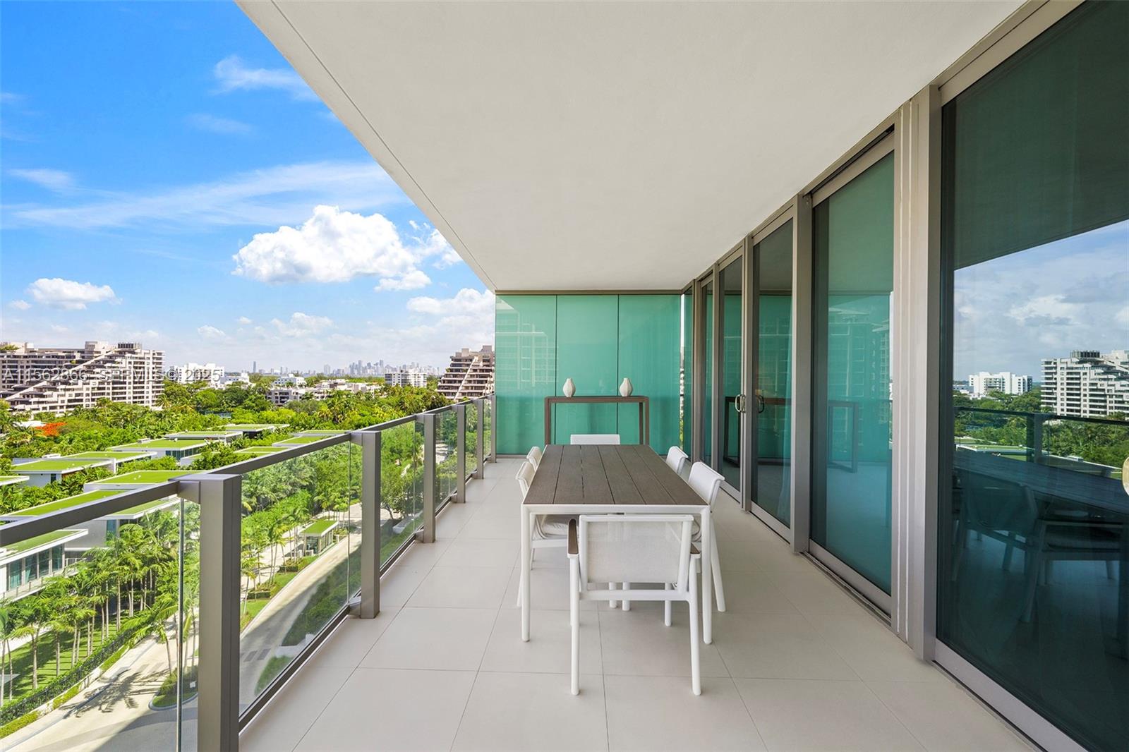 360 Ocean Drive 905s Property Photo 25