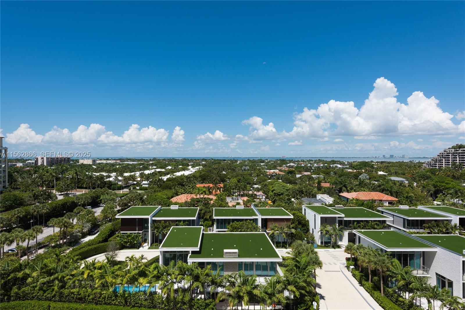 360 Ocean Drive 905s Property Photo 28