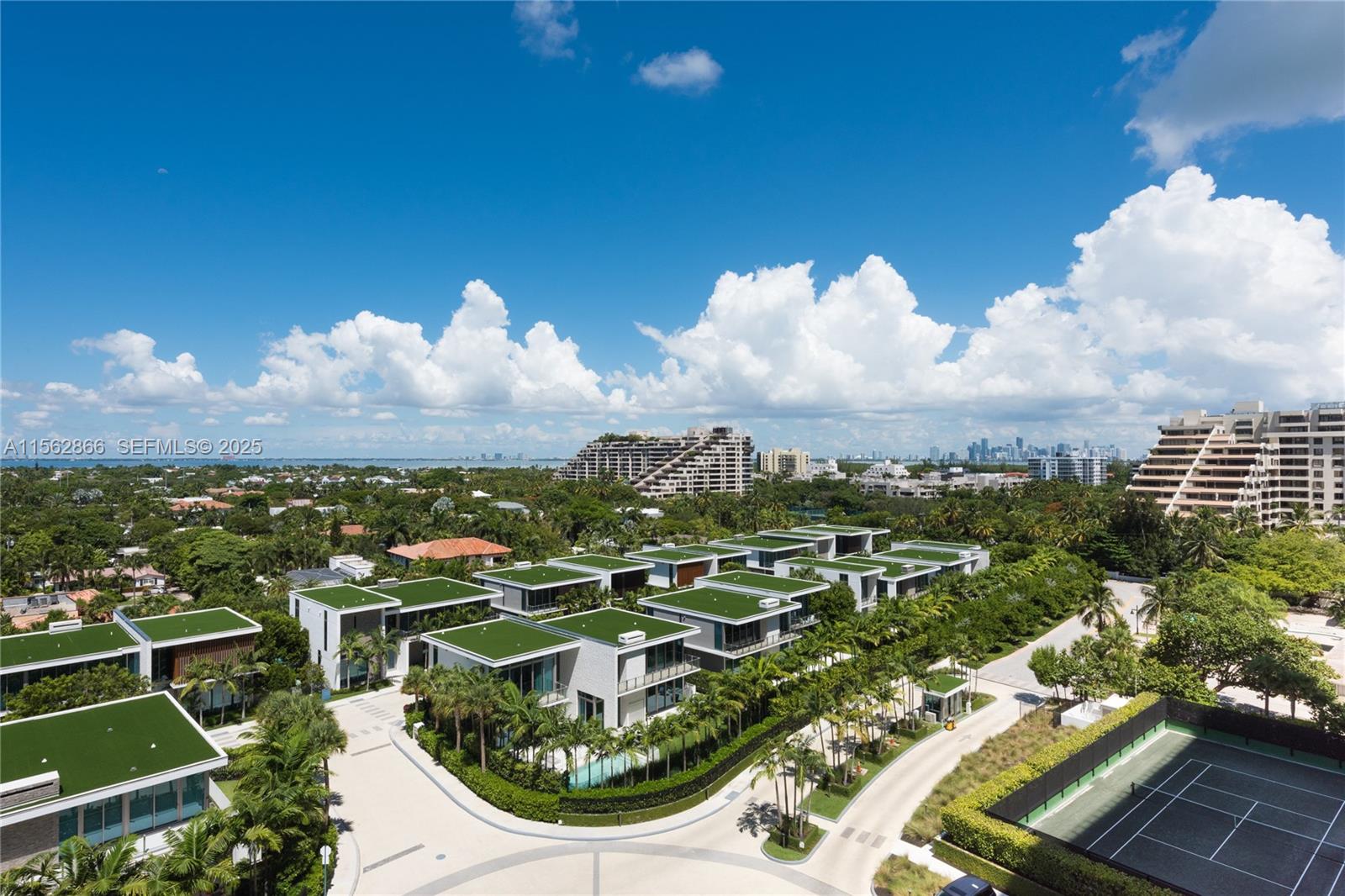 360 Ocean Drive 905s Property Photo 29