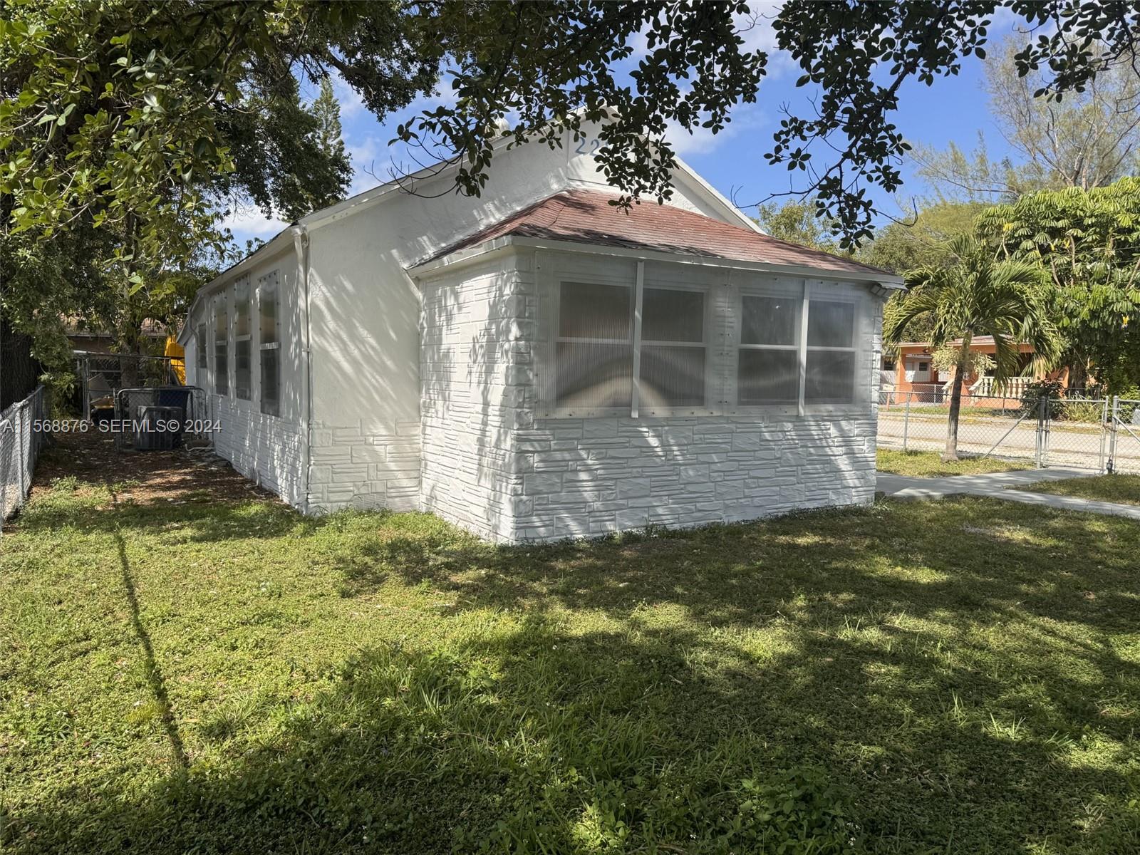 2255 Nw 63rd Street Property Photo 4