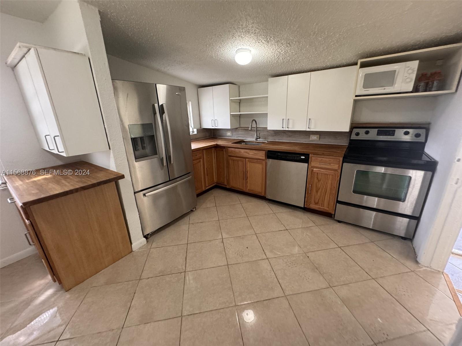 2255 Nw 63rd Street Property Photo 5