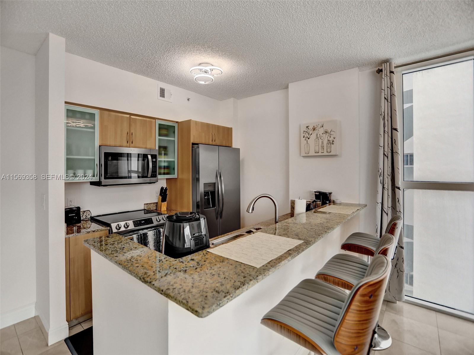 17555 Atlantic Boulevard 1101 Property Photo 7