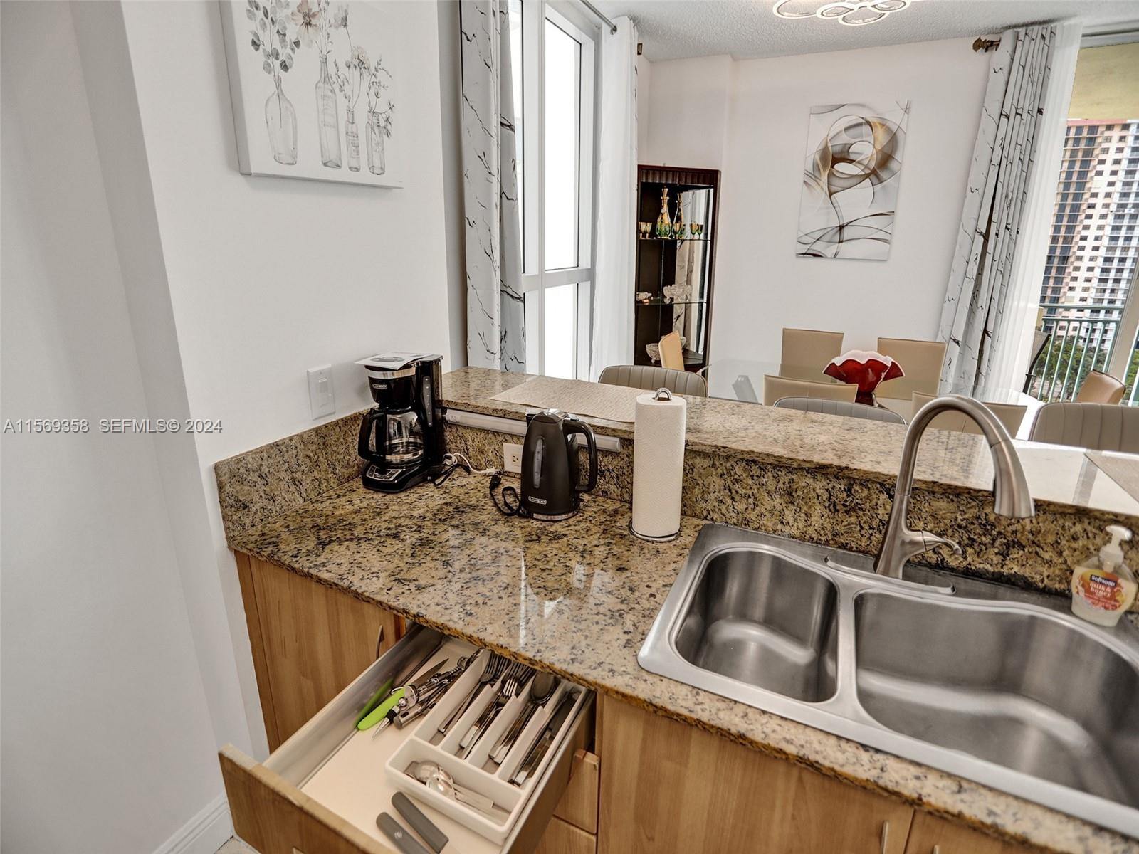 17555 Atlantic Boulevard 1101 Property Photo 10