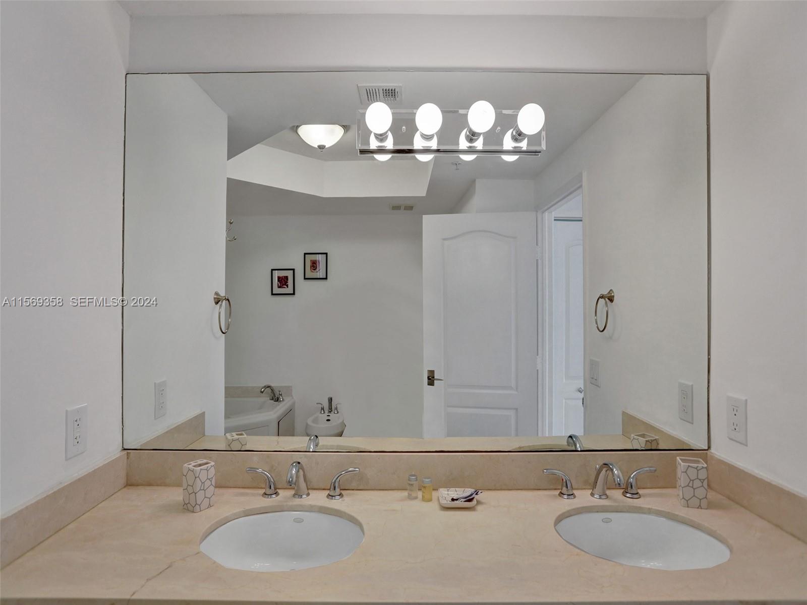 17555 Atlantic Boulevard 1101 Property Photo 26