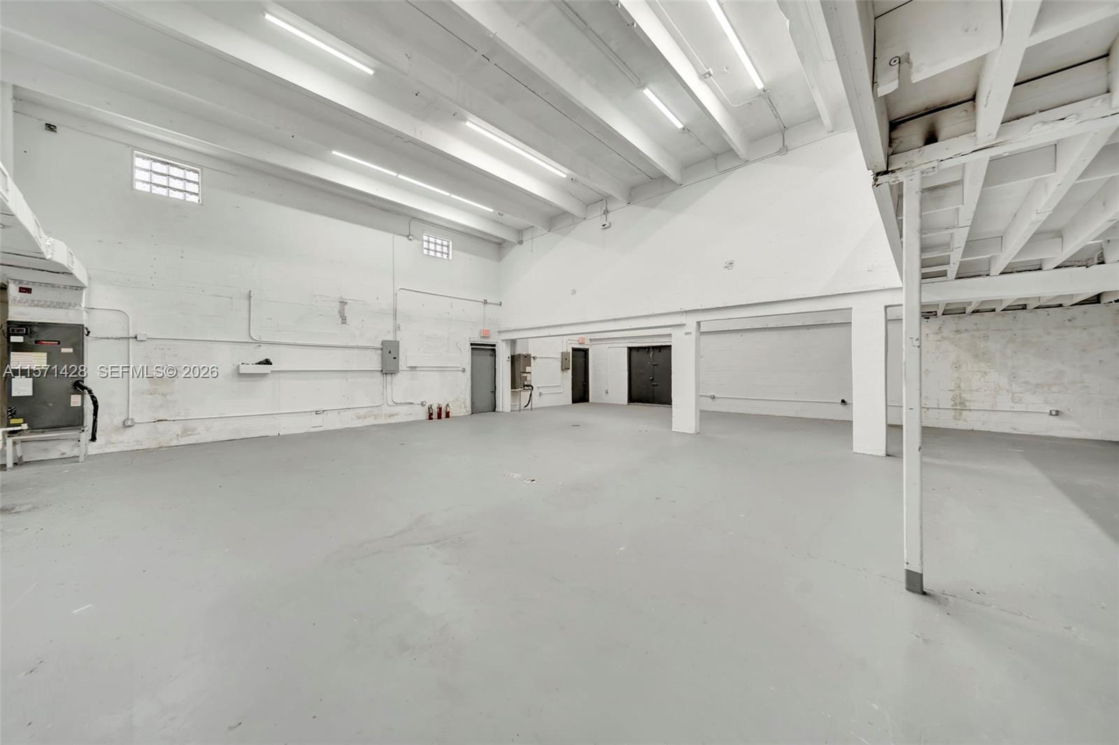 67 Nw 166th Street Property Photo 8