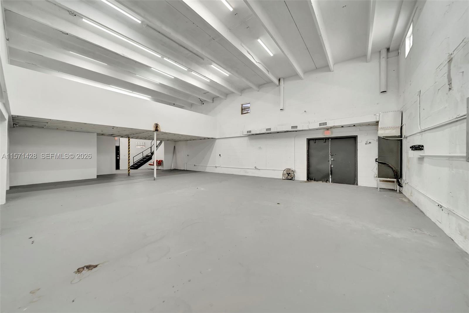 67 Nw 166th Street Property Photo 13