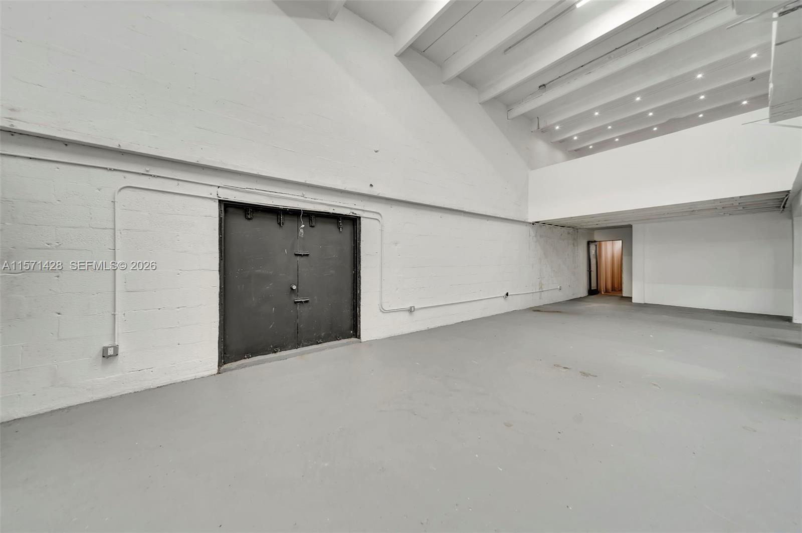 67 Nw 166th Street Property Photo 14
