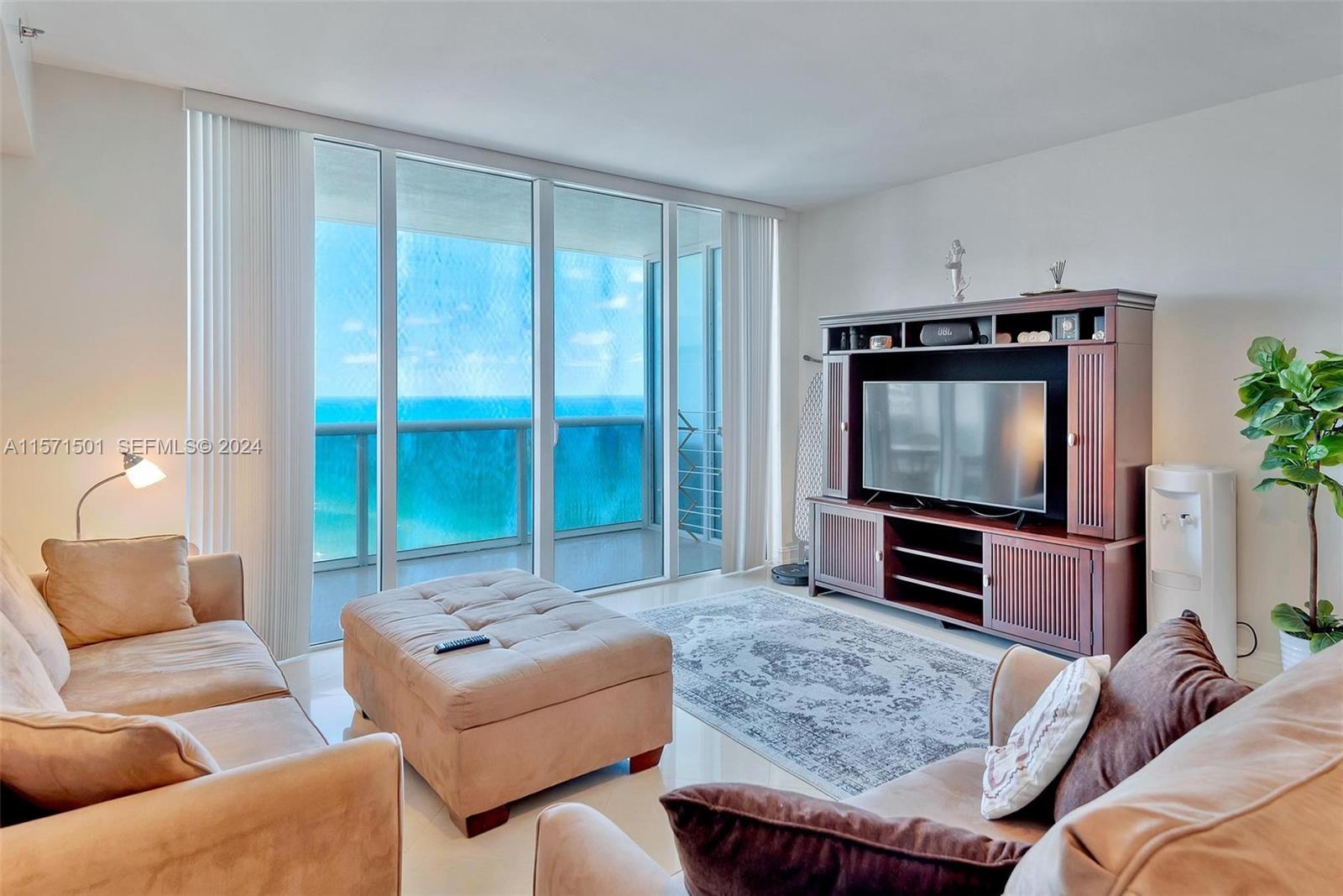 1830 S Ocean Drive 4709 Property Photo 4