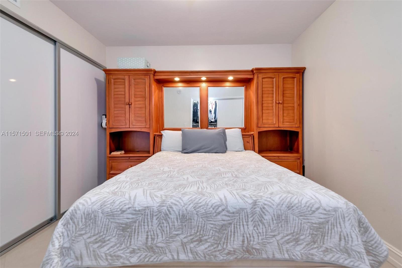 1830 S Ocean Drive 4709 Property Photo 24