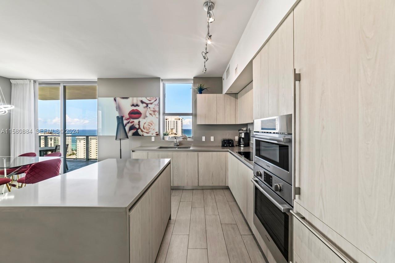 4010 S Ocean Drive R1601 Property Photo 7