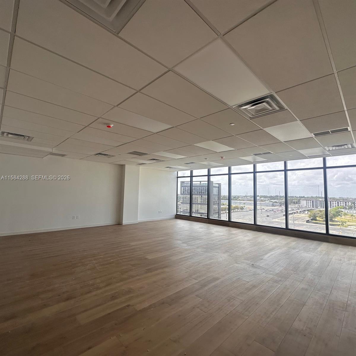 800 N Federal Highway 806 Property Photo 9