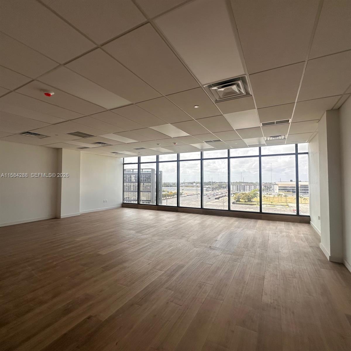 800 N Federal Highway 806 Property Photo 10