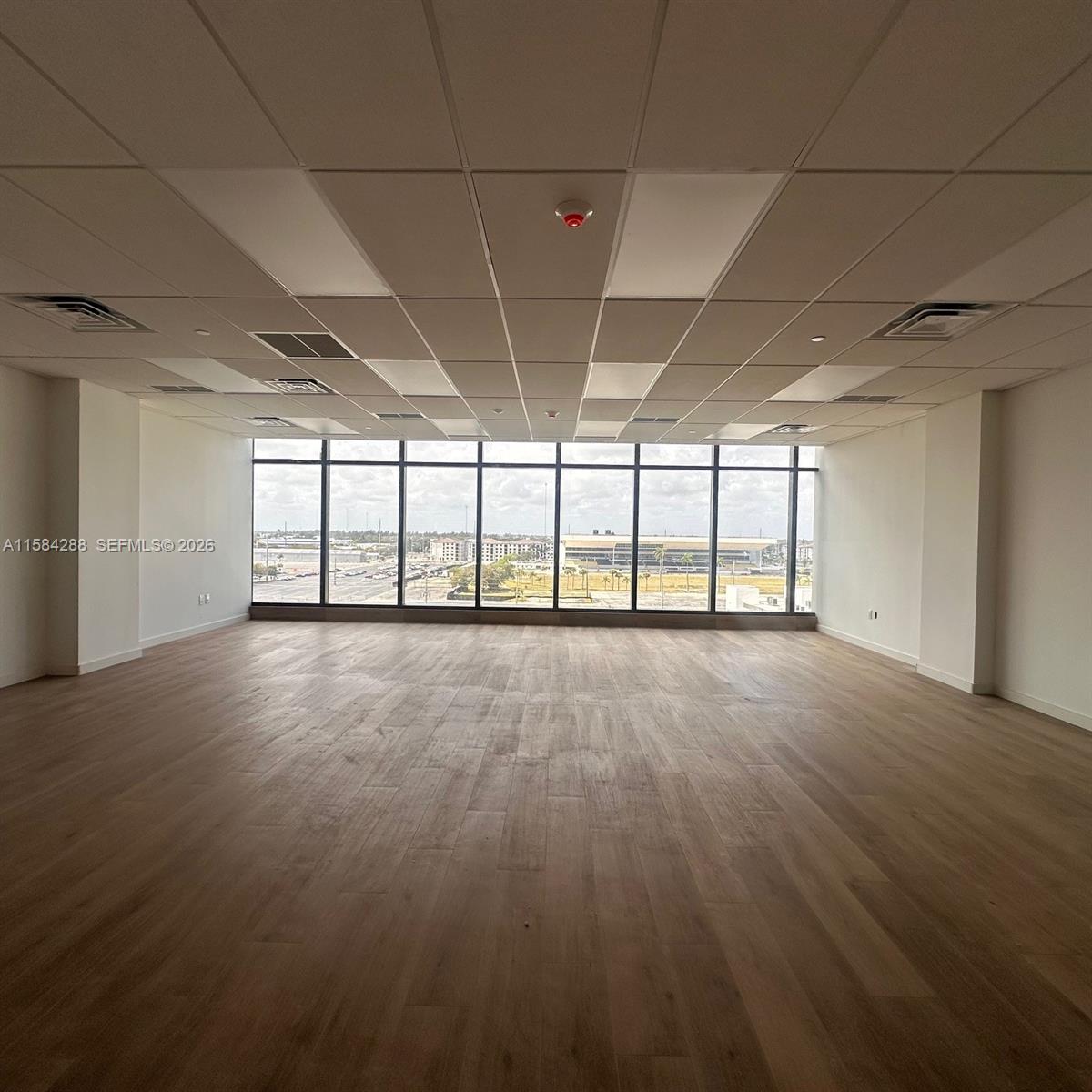 800 N Federal Highway 806 Property Photo 11