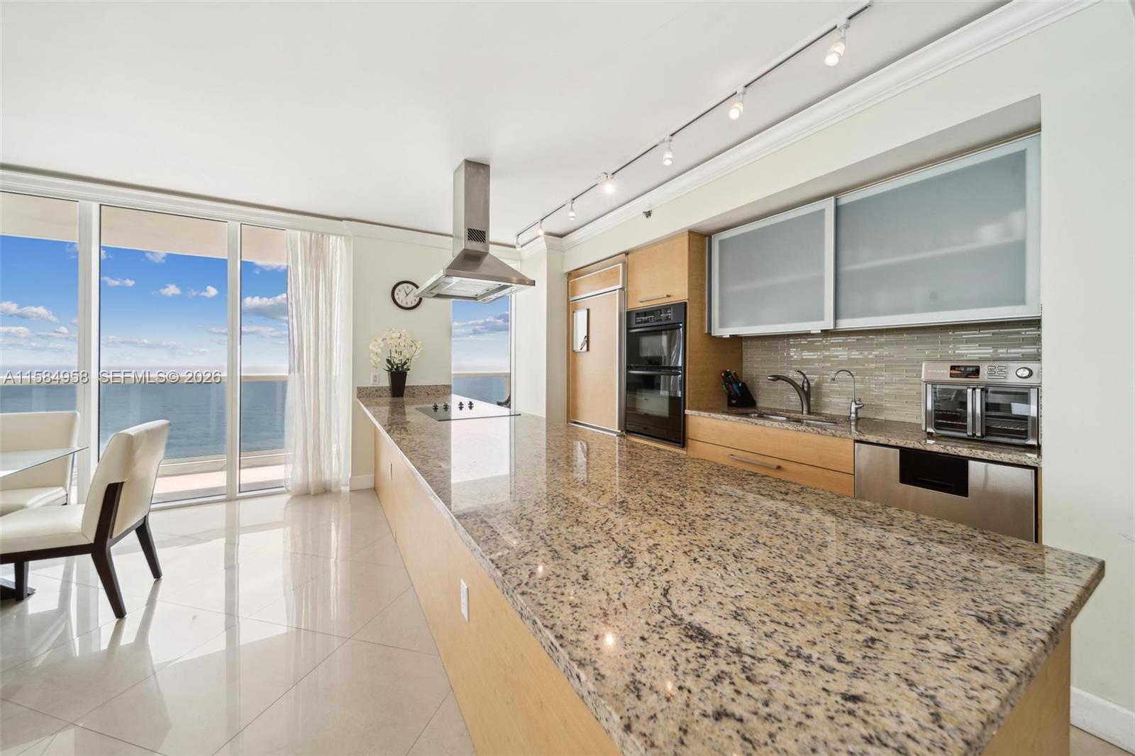 1830 S Ocean Drive 1701 Property Photo 20