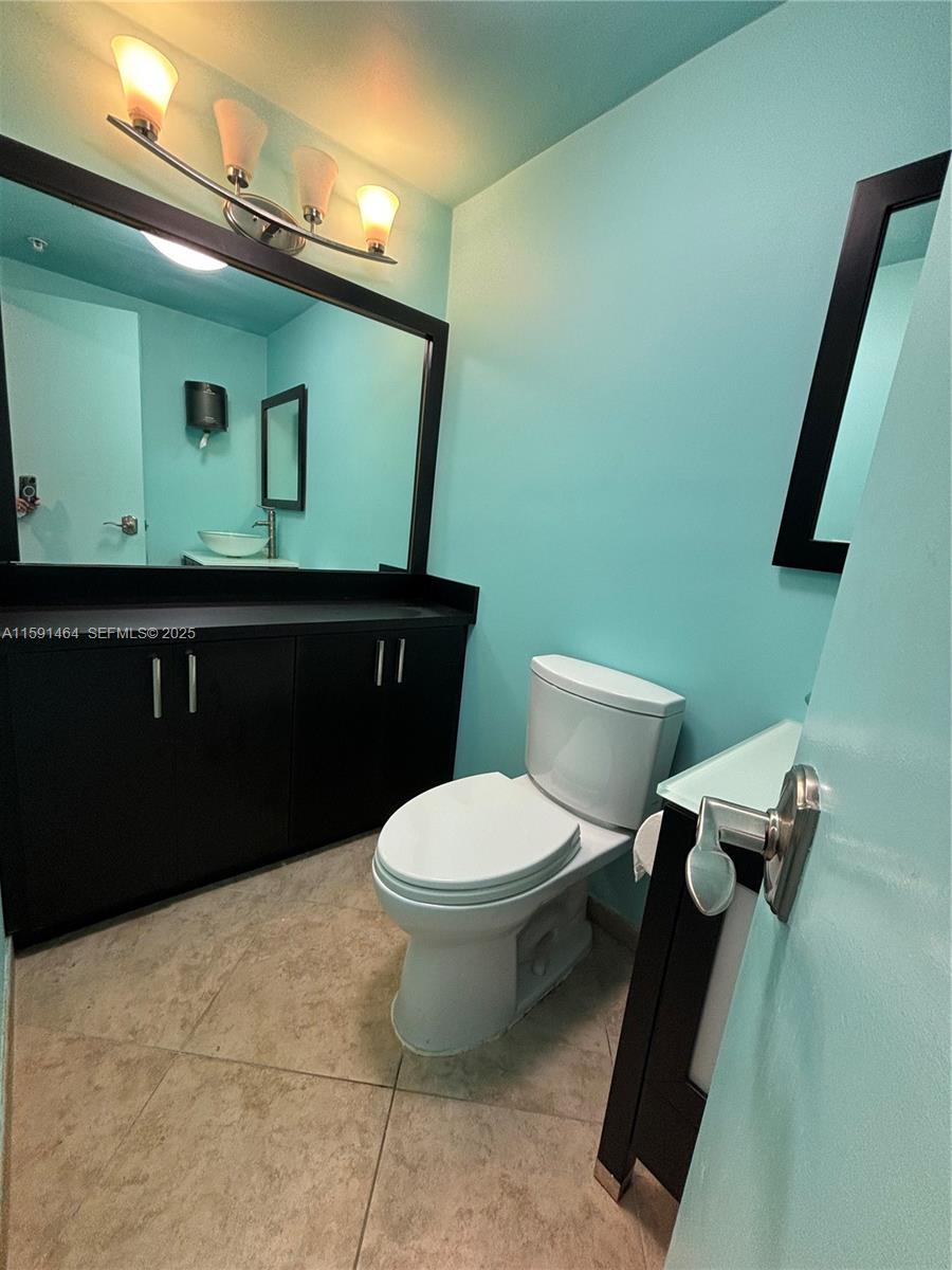1720 Harrison Street 8c Property Photo 9