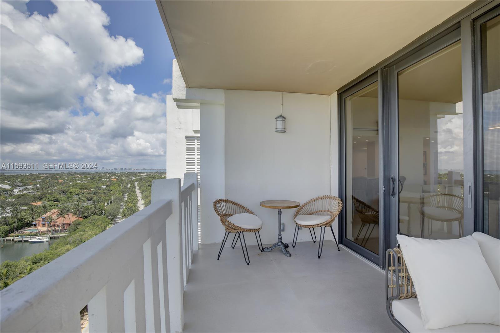 1121 Crandon Boulevard D1201 Property Photo 19