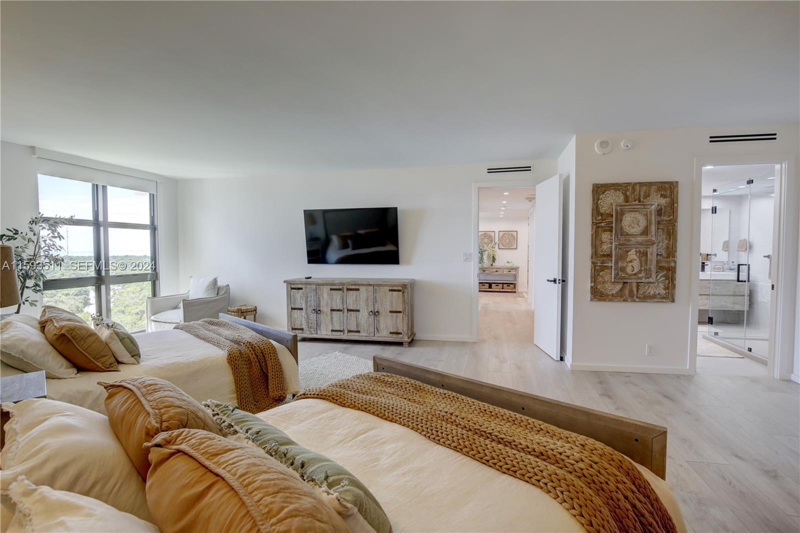 1121 Crandon Boulevard D1201 Property Photo 23