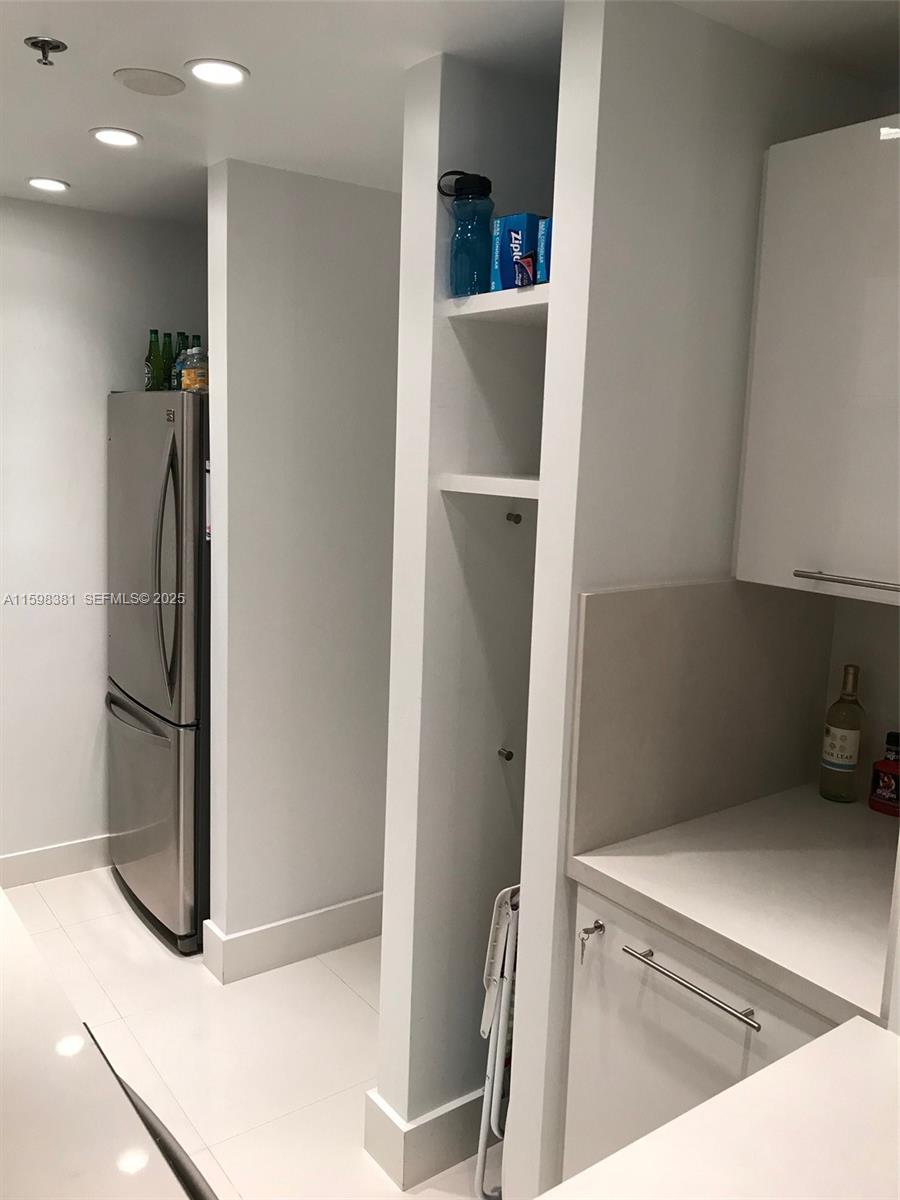 100 Lincoln Road 808 Property Photo 8