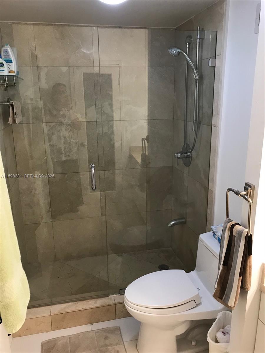 100 Lincoln Road 808 Property Photo 19