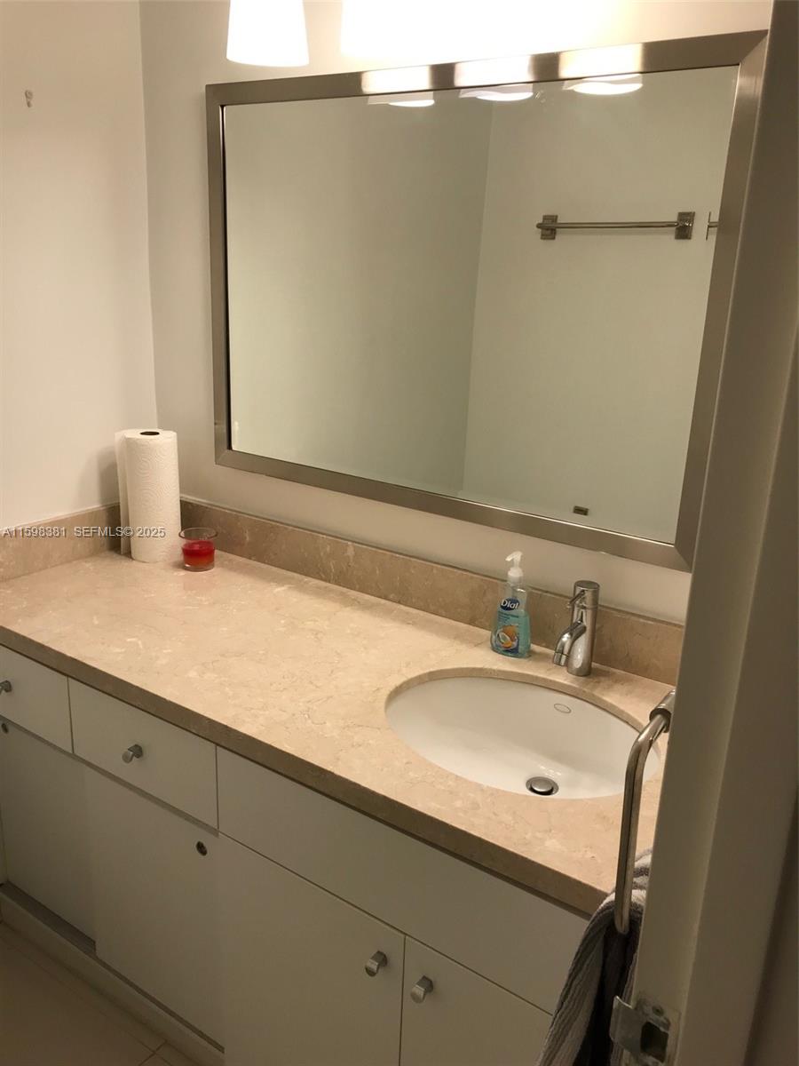 100 Lincoln Road 808 Property Photo 21