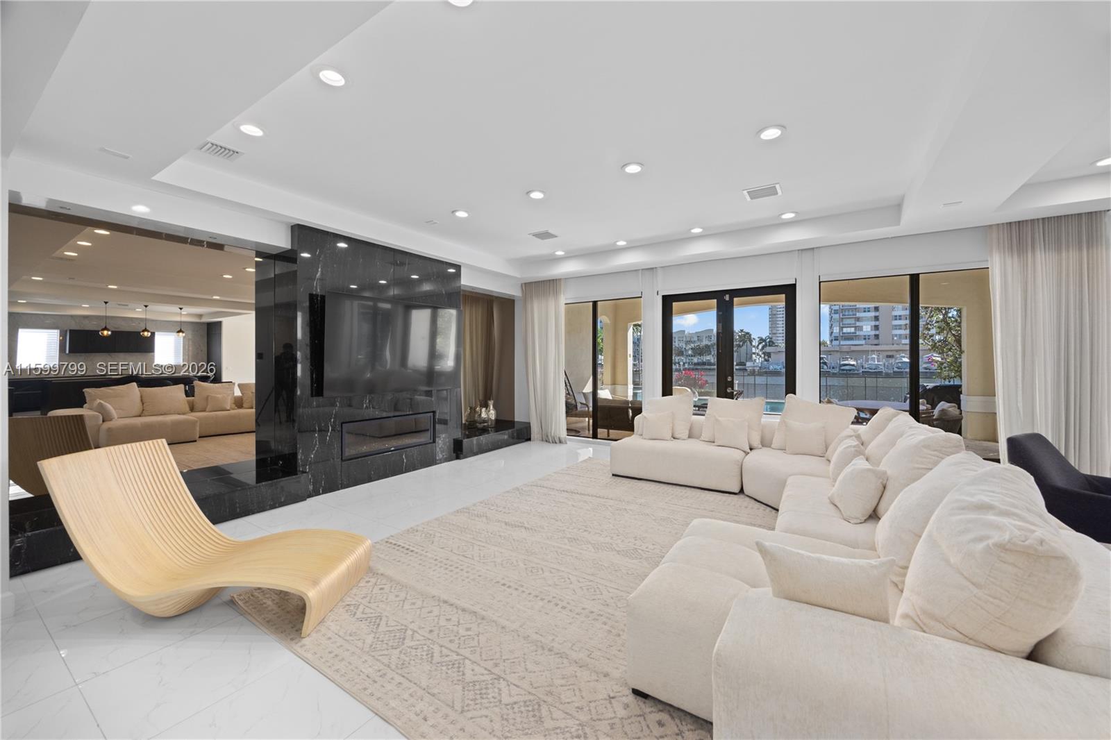 A11599799 Property Photo 13