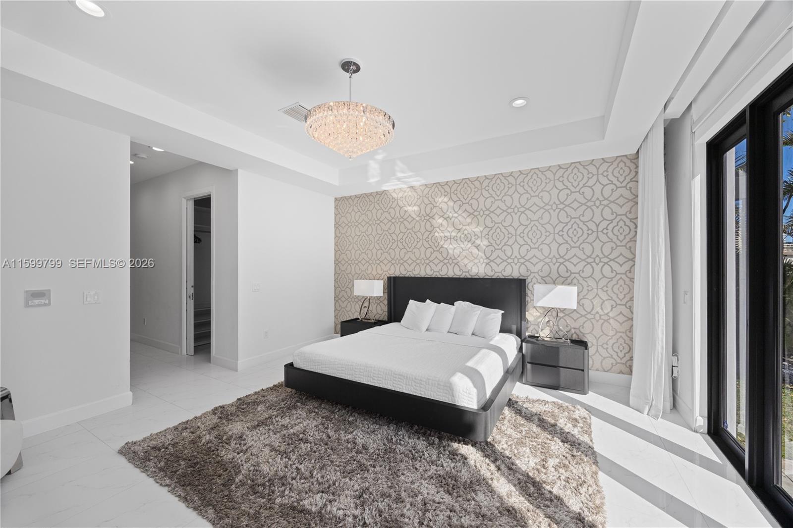 A11599799 Property Photo 23
