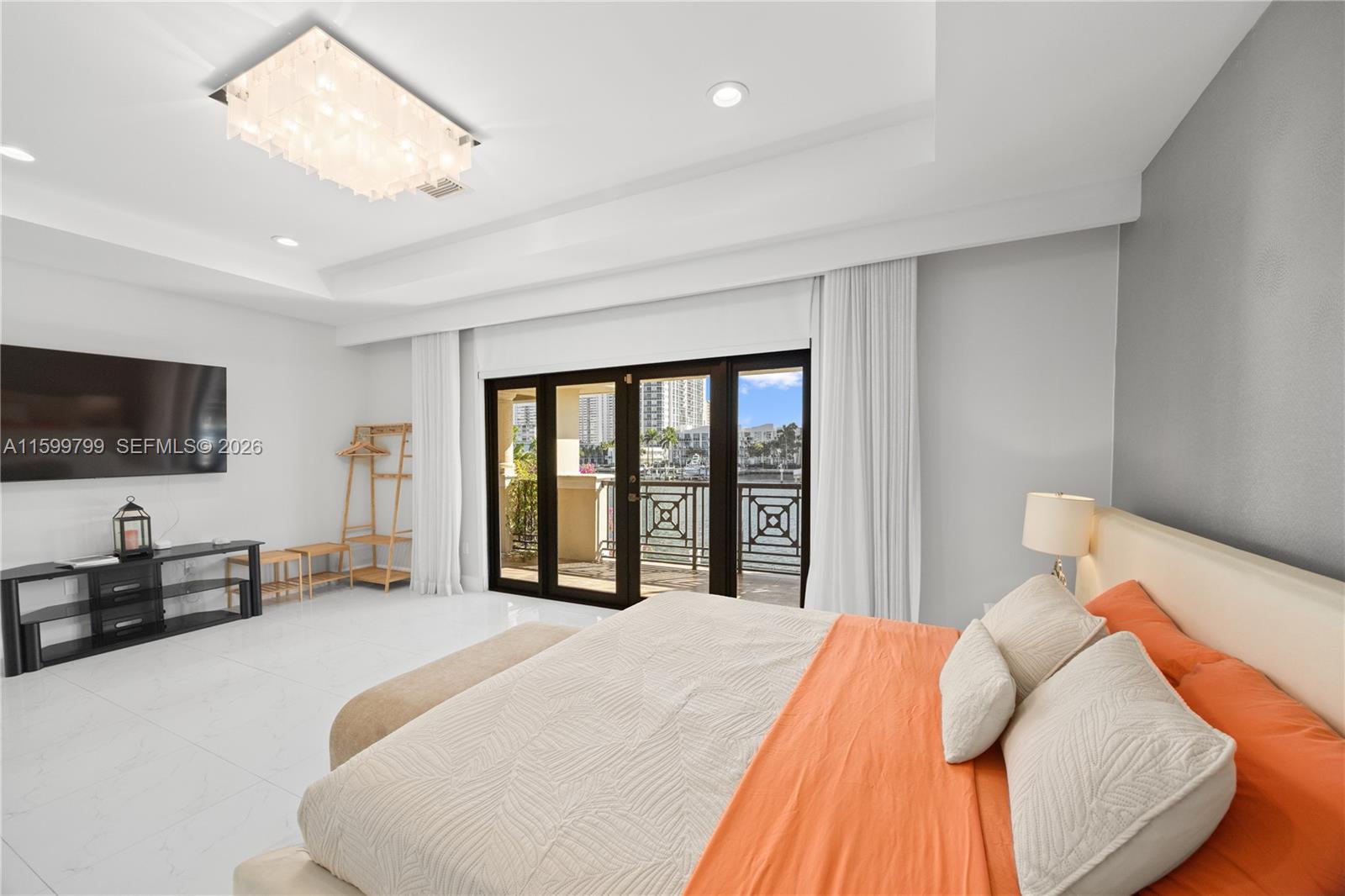 A11599799 Property Photo 27
