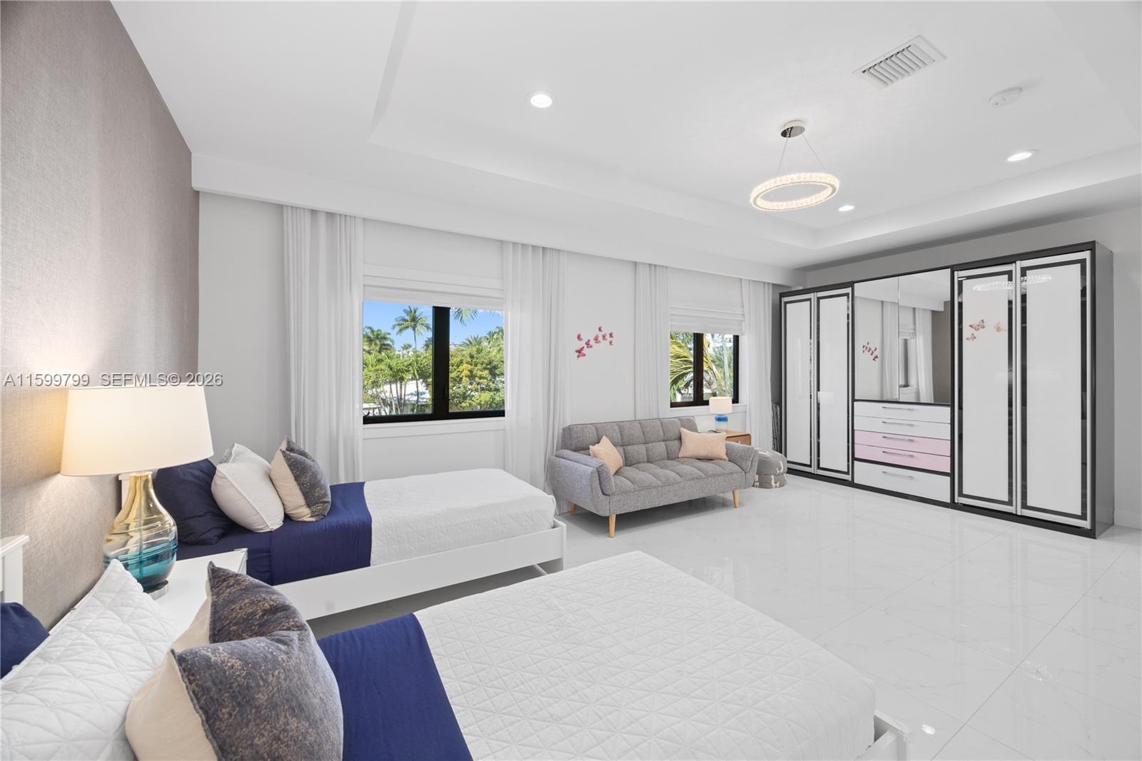 A11599799 Property Photo 34