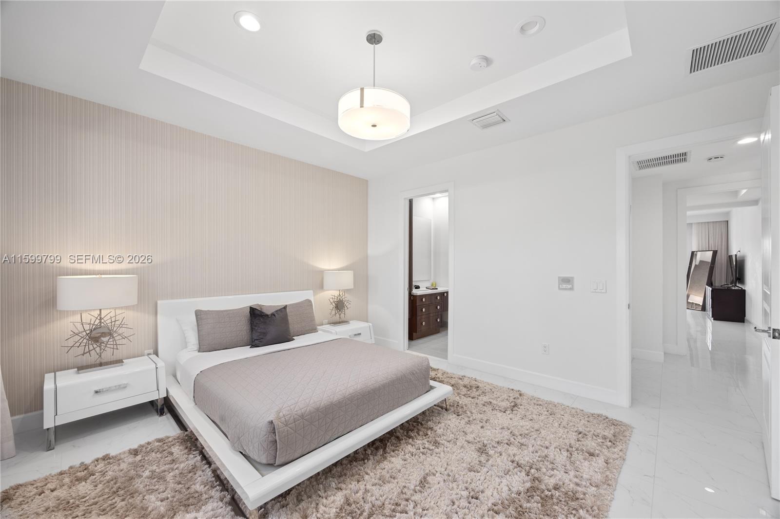 A11599799 Property Photo 37