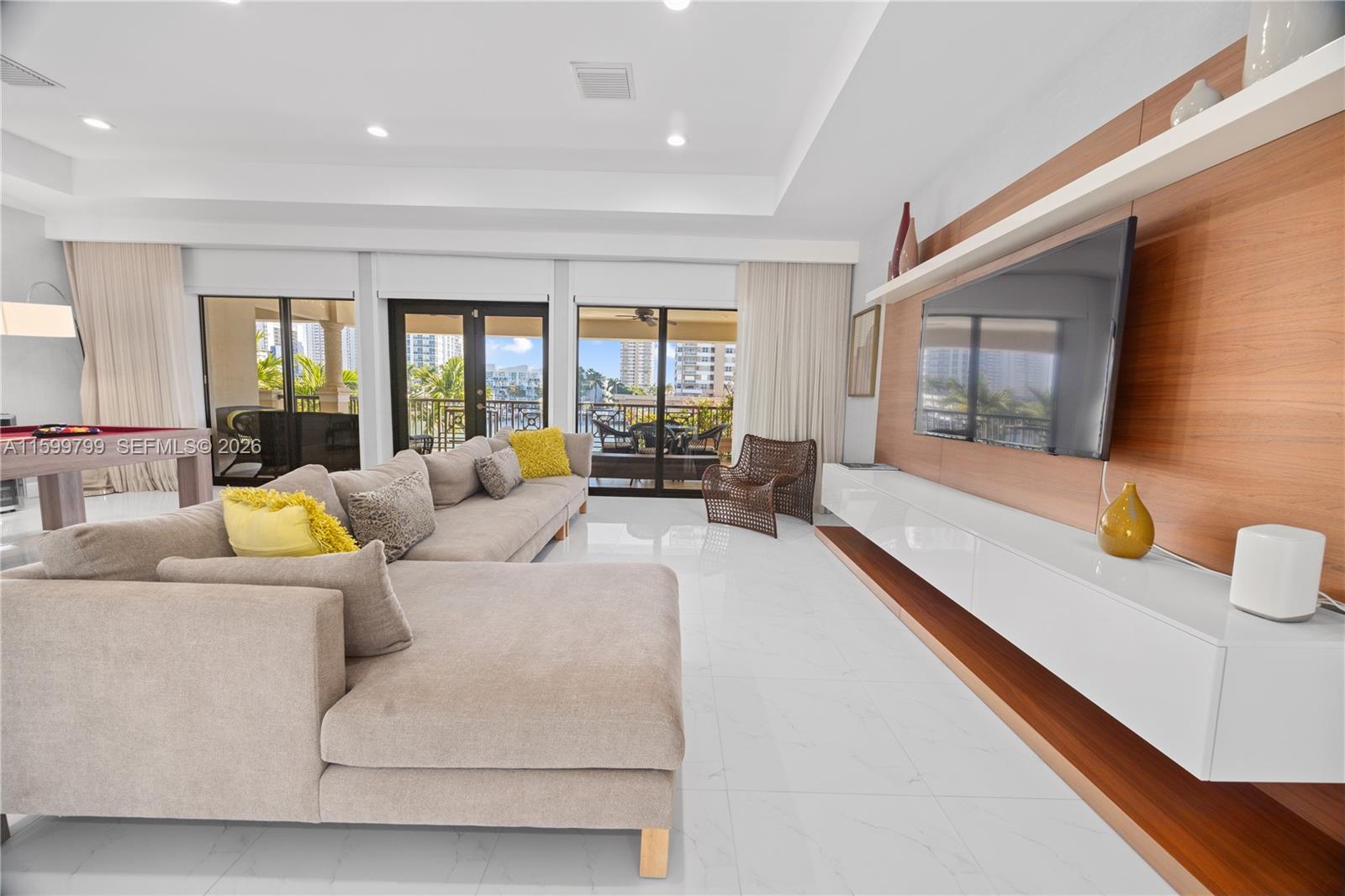 A11599799 Property Photo 40