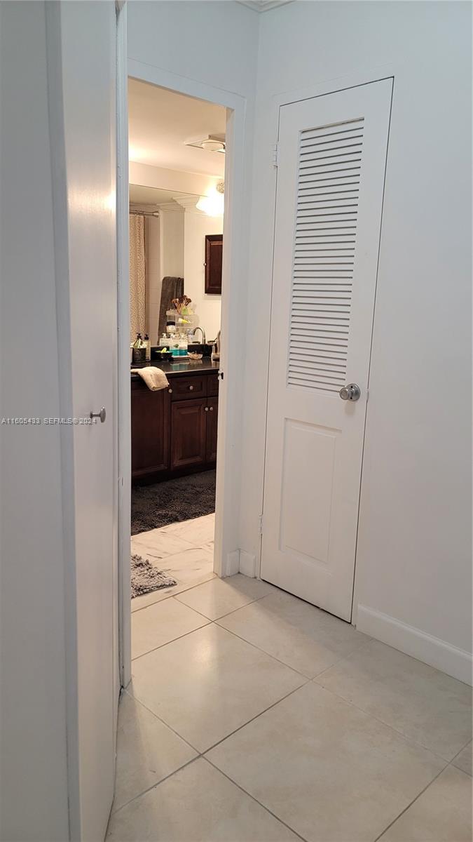 A11605433 Property Photo 8
