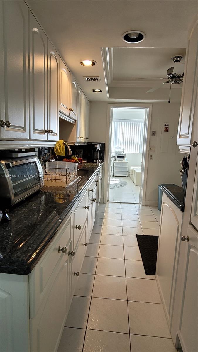 A11605433 Property Photo 14
