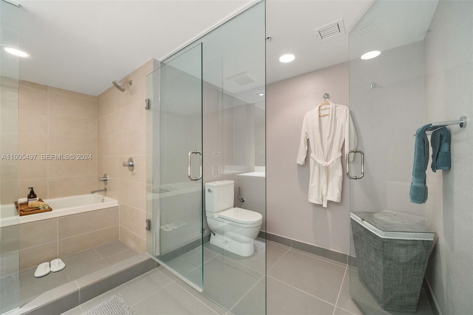 6620 Indian Creek Drive 308 Property Photo 20