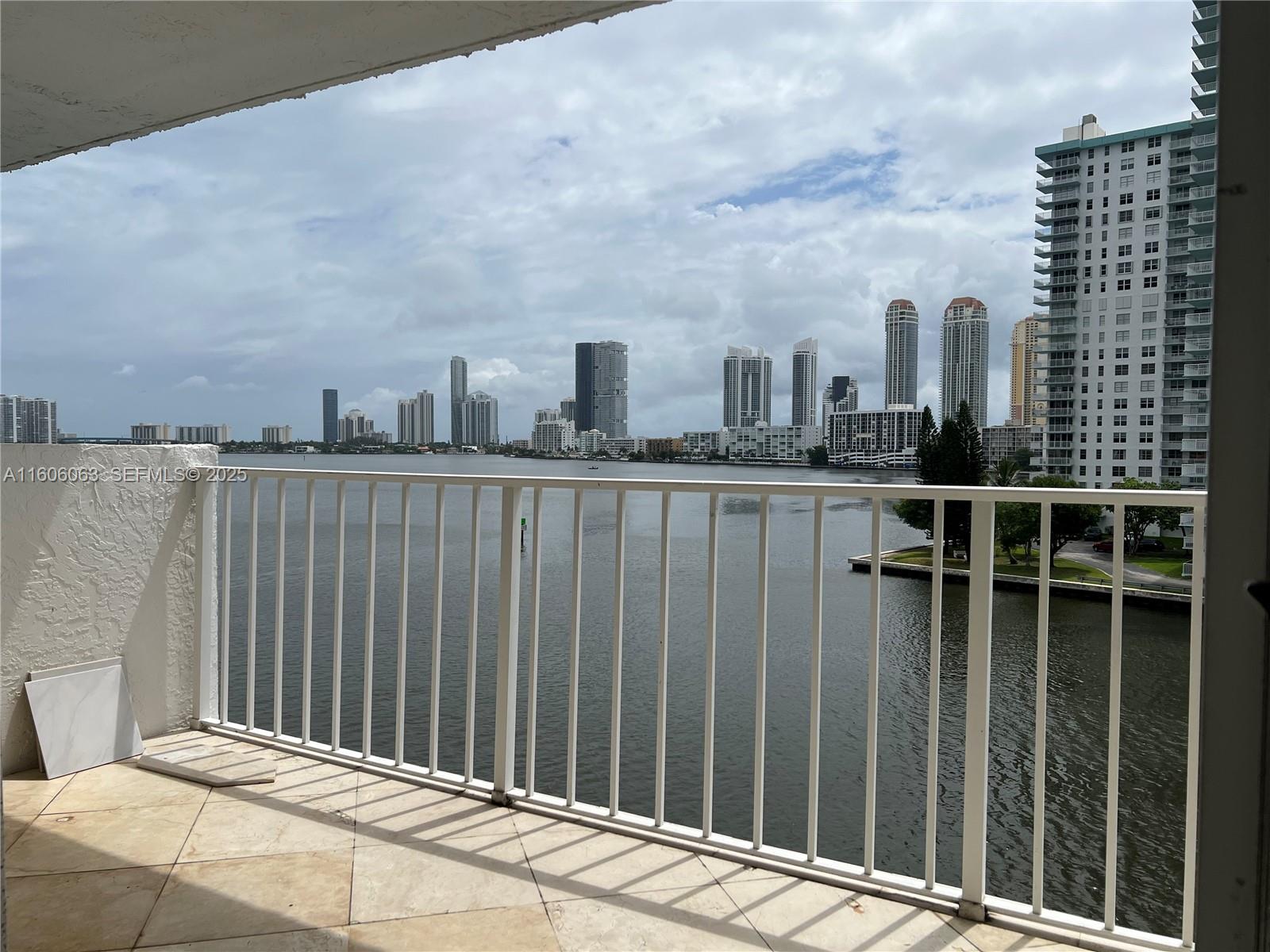 4000 NE 170th Street 604